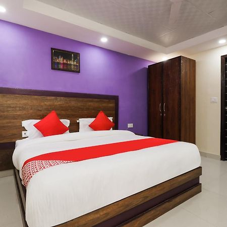 Hotel O Maharaja Gold Ню Делхи Екстериор снимка